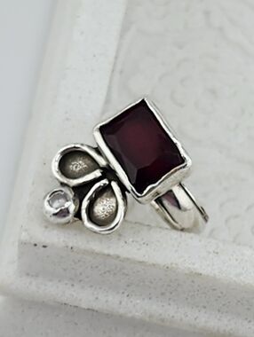 GARNET & CLEAR ZIRCONIA HANDMADE RING IN STERLING SILVER RECYCLED METAL SZ 6